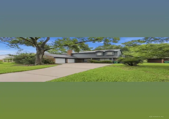 Photo 1 of Sale Pending at 1943 Ramada Dr, Houston, TX 77062 | MLS# 38024968 | Listing updated on 2026-09-15