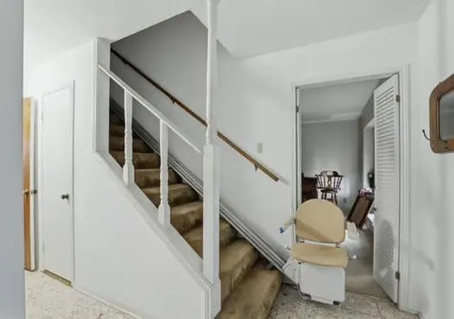 Photo 3 of Sale Pending at 1943 Ramada Dr, Houston, TX 77062 | MLS# 38024968 | Listing updated on 2026-09-15