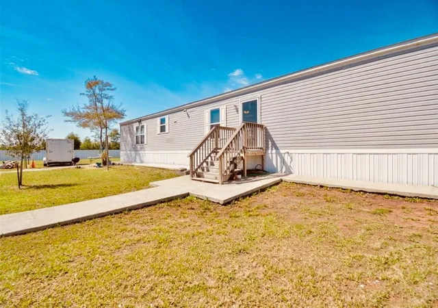 Photo 4 of Sale Pending at 236 Road 5210, Cleveland, TX 77327 | MLS# 73215381 | Listing updated on 2026-09-11