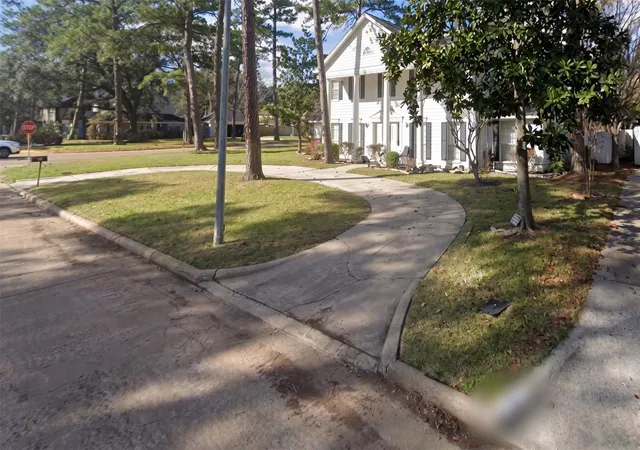 Photo 3 of Single family home for sale at 10822 Creektree Dr, Houston, TX 77070 | MLS# 45214152 | Listing updated on 2026-09-22