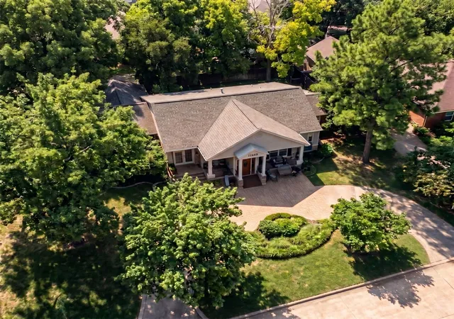 Photo 4 of Single family home for sale at 10822 Creektree Dr, Houston, TX 77070 | MLS# 45214152 | Listing updated on 2026-09-22