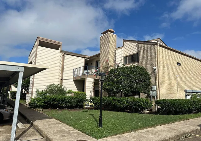 Photo 2 of Condo for sale at 7057 N Holiday Dr, Galveston, TX 77550 | MLS# 9505411 | Listing updated on 2026-06-18