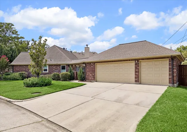 Photo 3 of Sale Pending at 19002 Cypress Estates Dr Dr, Spring, TX 77388 | MLS# 77251578 | Listing updated on 2026-09-07