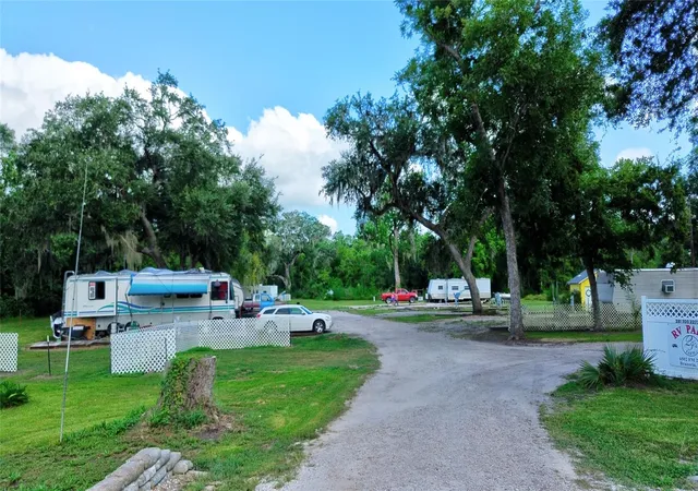 Photo 4 of Land for sale at 6496 Fm 2611 Rd, Brazoria, TX 77422 | MLS# 32908056 | Listing updated on 2026-08-05