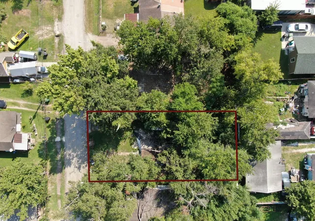Photo 3 of Land for sale at 7214 Tilgham St, Houston, TX 77020 | MLS# 14441490 | Listing updated on 2026-09-10