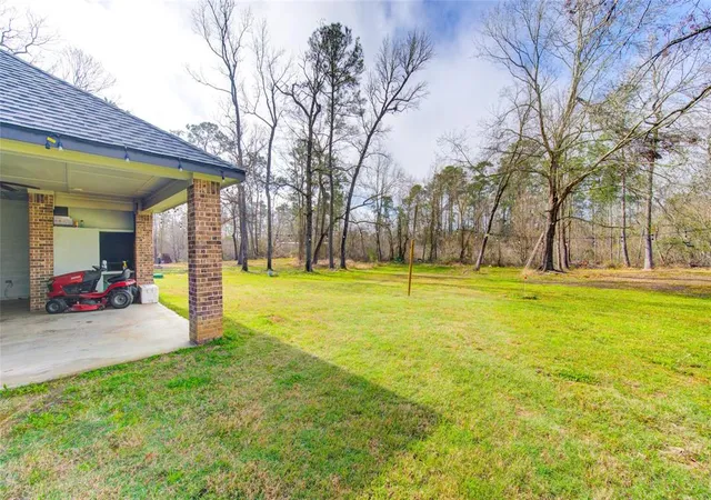Photo 4 of Single family home for sale at 25324 Ravencrest Dr, Porter, TX 77365 | MLS# 64675818 | Listing updated on 2026-05-17