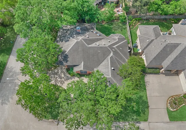 Photo 2 of Sale Pending at 11603 Vailrun Dr, Houston, TX 77070 | MLS# 24298642 | Listing updated on 2026-09-12