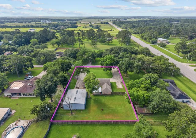 42nd image of 7010 Bluebird Ln, Alvin, TX 77511 | MLS# 81481559