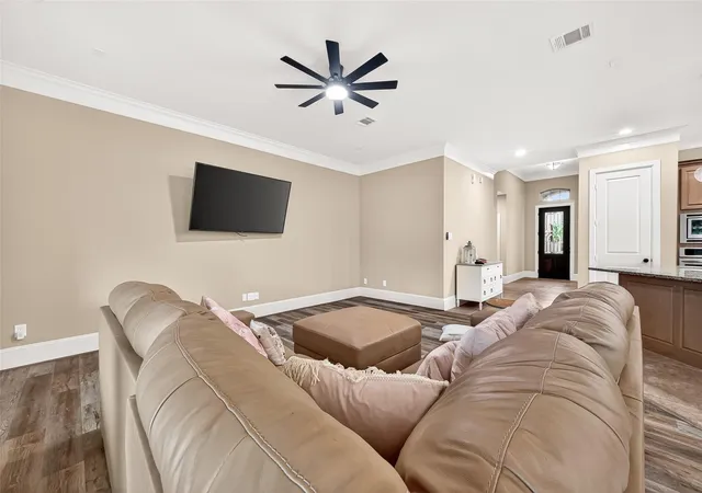 Photo 4 of Single family home for sale at 6839 Pioneer Trl, Katy, TX 77493 | MLS# 76664480 | Listing updated on 2026-09-24