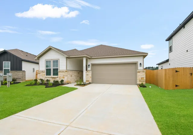 Photo 2 of Single family home for sale at 9707 Caney Bnd Rd, Conroe, TX 77303 | MLS# 32794696 | Listing updated on 2026-09-20