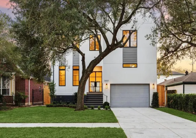 3rd image of 3706 Drummond St, Houston, TX 77025 | MLS# 51657580
