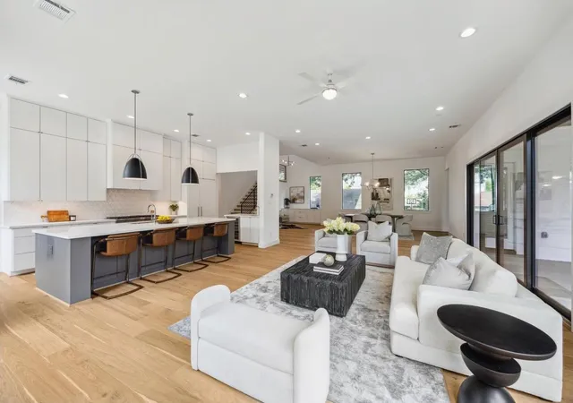 5th image of 3706 Drummond St, Houston, TX 77025 | MLS# 51657580