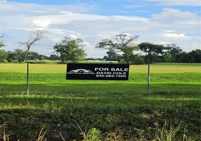 1st image of 8318 Dockal Rd, Houston, TX 77028 | MLS# 67211715