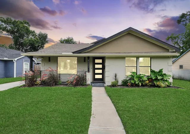 2nd image of 4723 Marietta Ln, Houston, TX 77021 | MLS# 79592425