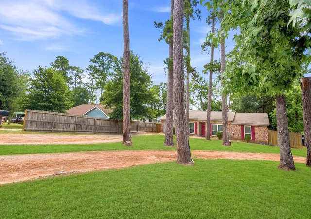 Photo 2 of Single family home for sale at 1835 S 3rd Street, Conroe, TX 77301 | MLS# 11338117 | Listing updated on 2026-09-01