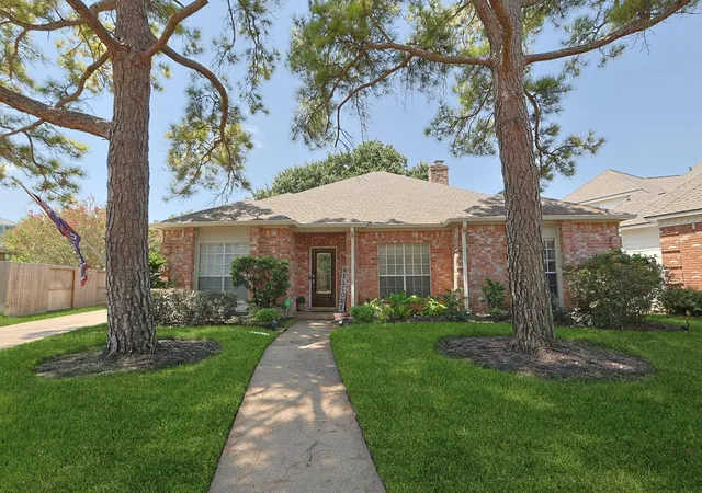 Photo 3 of Single family home for sale at 8007 Tustin Dr, Houston, TX 77095 | MLS# 47040290 | Listing updated on 2026-09-20