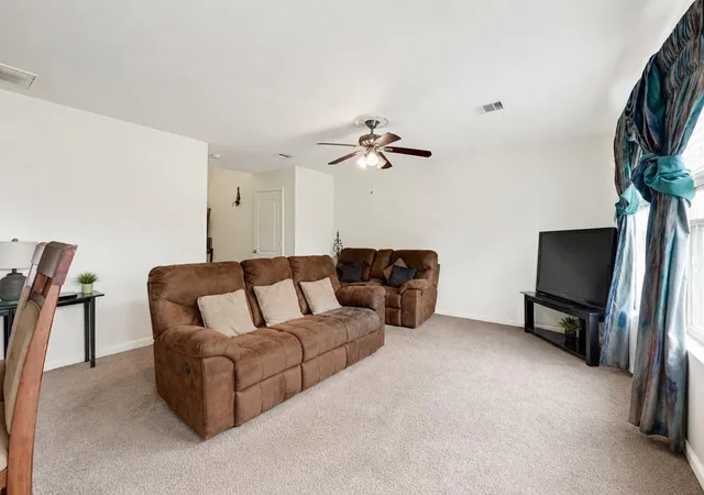 2nd image of 106 Mojave Ln, La Marque, TX 77568 | MLS# 23649692