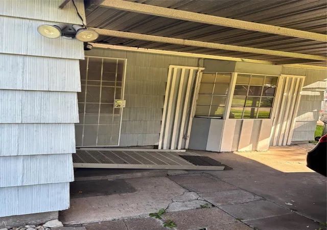 Photo 2 of Single family home for sale at 6622 Cherrydale Dr, Houston, TX 77087 | MLS# 69495235 | Listing updated on 2026-09-08