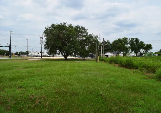 15th image of 16622 Mclean Rd, Pearland, TX 77584 | MLS# 87553665