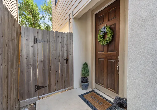 2nd image of 1914 Hollister Tree Xing, Houston, TX 77080 | MLS# 81373281