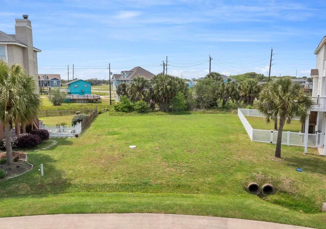 Photo 1 of Land for sale at 13944 Pirates Beach Blvd, Galveston, TX 77554 | MLS# 18477341 | Listing updated on 2026-09-23