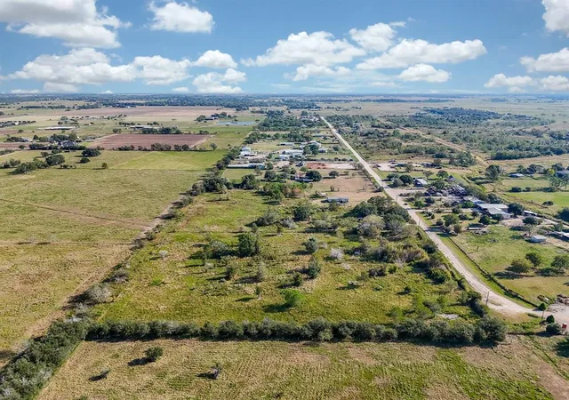 3rd image of 9810 E Creek Bend Dr, Needville, TX 77461 | MLS# 68111322