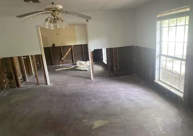3rd image of 2619 N Woodloch St, Conroe, TX 77385 | MLS# 29970028