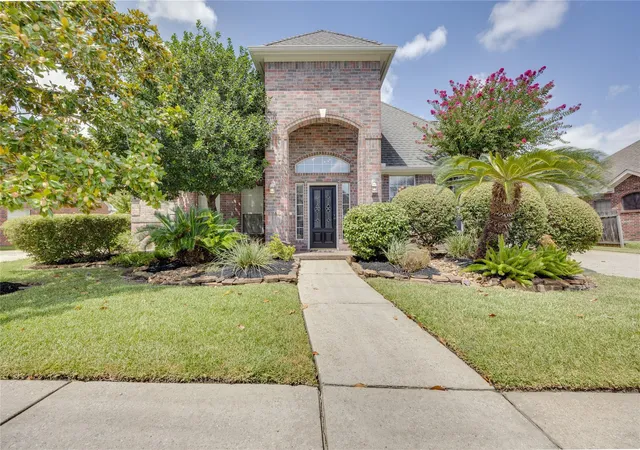 Photo 4 of Sale Pending at 4407 Santee Dr, Baytown, TX 77521 | MLS# 93517967 | Listing updated on 2026-09-21