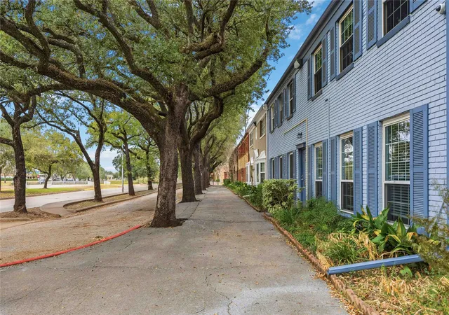 Homes for sale in Houston, TX | 11607 Chimney Rock Road, Houston, TX 77035 | Houzeo