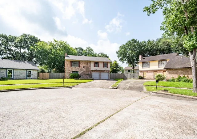 2nd image of 3423 Meadowview Dr, Missouri City, TX 77459 | MLS# 96278344
