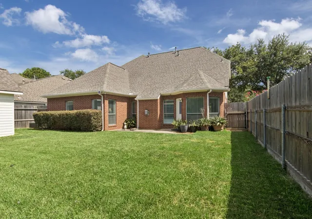 Homes for sale in Pasadena, TX | 5011 Sienna Heights Ln, Pasadena, TX 77505 | MLS# 90483101