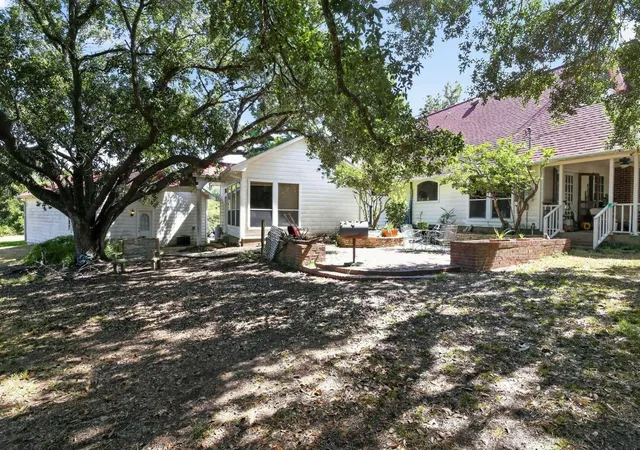 Photo 1 of Single family home for sale at 3507 Azalea St, Brenham, TX 77833 | MLS# 76404860 | Listing updated on 2026-09-04