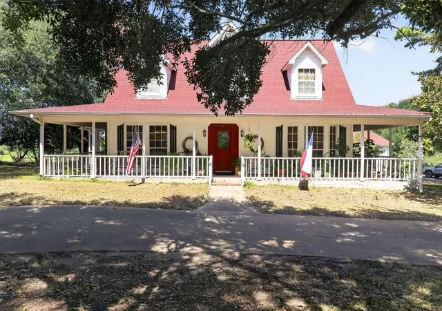Photo 2 of Single family home for sale at 3507 Azalea St, Brenham, TX 77833 | MLS# 76404860 | Listing updated on 2026-09-04