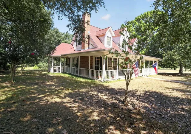 Photo 3 of Single family home for sale at 3507 Azalea St, Brenham, TX 77833 | MLS# 76404860 | Listing updated on 2026-09-04