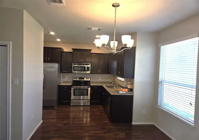 2nd image of 9606 Glynhill Ct, Killeen, TX 76542 | MLS# 85166787