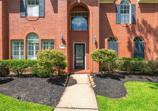 Photo 3 of Single family home for sale at 3124 Sand Shadow Dr, League City, TX 77573 | MLS# 27310528 | Listing updated on 2026-09-13