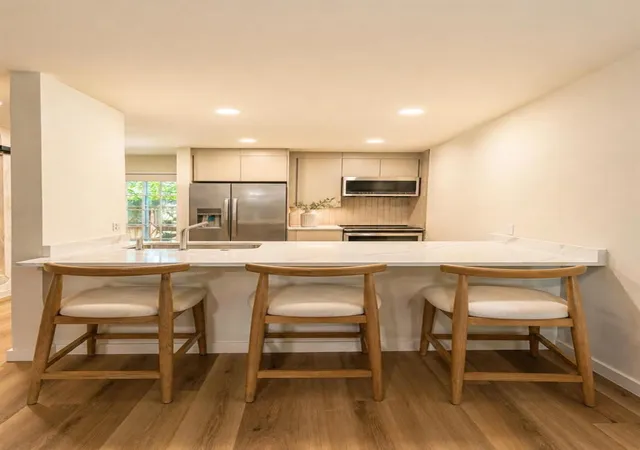 2nd image of 3300 Yorktown St #3, Houston, TX 77056 | MLS# 63956256