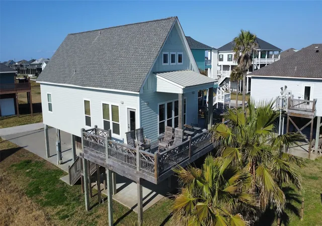 Homes for sale in Crystal Beach, TX | 2836 Gulfview Ln, Crystal Beach, TX 77650 | MLS# 60540439