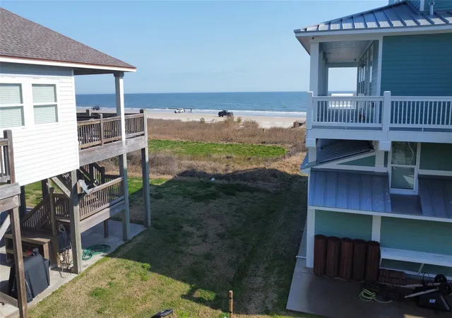 Homes for sale in Crystal Beach, TX | 2836 Gulfview Ln, Crystal Beach, TX 77650 | MLS# 60540439