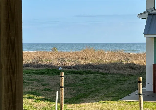 Homes for sale in Crystal Beach, TX | 2836 Gulfview Ln, Crystal Beach, TX 77650 | MLS# 60540439