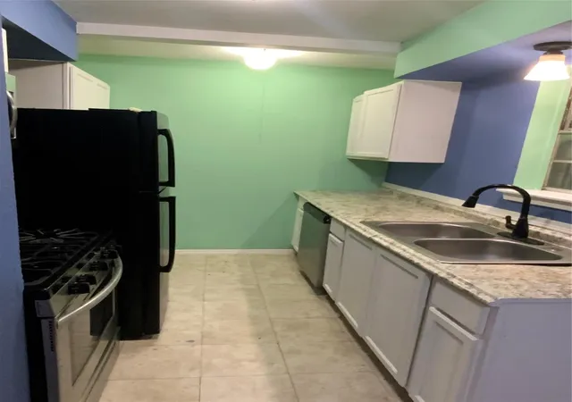 Photo 4 of Single family home for sale at 16927 Blairwood Dr, Houston, TX 77049 | MLS# 31412642 | Listing updated on 2026-02-08