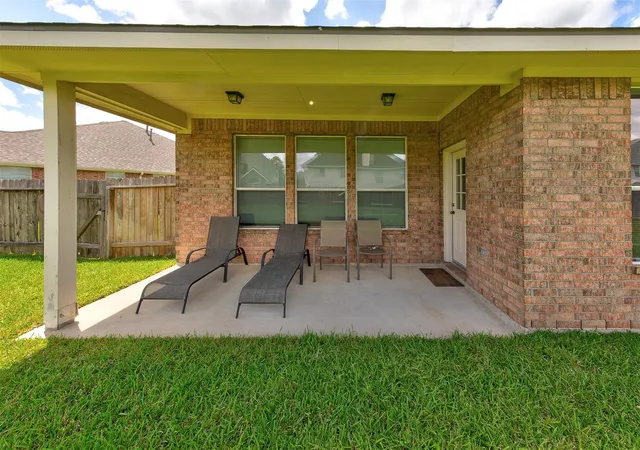 Homes for sale in Rosharon, TX | 14103 Spring Knoll Ln, Rosharon, TX 77583 | MLS# 66698925