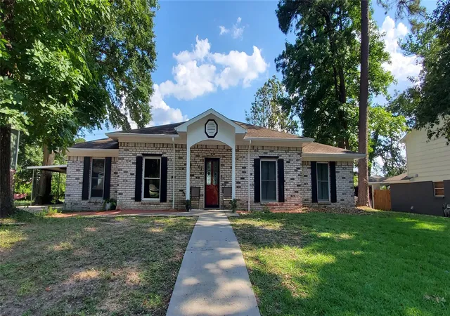 Photo 2 of Single family home for sale at 10108 Woodhollow Dr, Conroe, TX 77385 | MLS# 30844432 | Listing updated on 2026-09-15