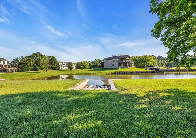 Photo 1 of Land for sale at 1 Is Point, Huntsville, TX 77340 | MLS# 40609950 | Listing updated on 2026-08-02