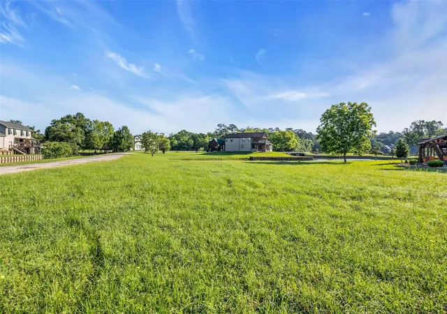 Photo 3 of Land for sale at 1 Is Point, Huntsville, TX 77340 | MLS# 40609950 | Listing updated on 2026-08-02