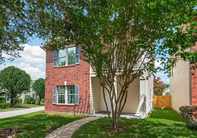 2nd image of 11812 Chanteloup Dr, Houston, TX 77047 | MLS# 63608473