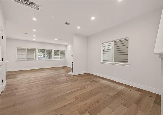 5th image of 11812 Chanteloup Dr, Houston, TX 77047 | MLS# 63608473