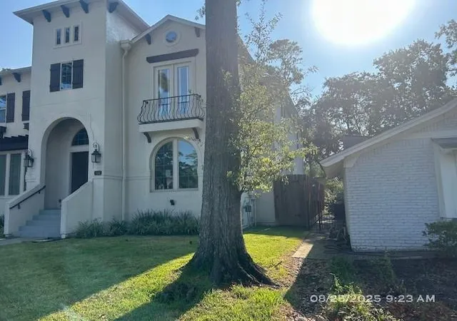 Photo 2 of Single family home for sale at 866 Myrtlea Ln, Houston, TX 77079 | MLS# 14754527 | Listing updated on 2026-09-18