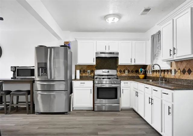 5th image of 11818 Kewalo Basin Ln, Houston, TX 77034 | MLS# 96357240