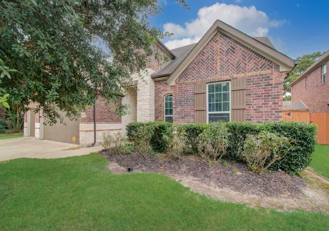 Photo 3 of Single family home for sale at 13812 N Lake Branch Ln, Houston, TX 77044 | MLS# 39049596 | Listing updated on 2026-07-18